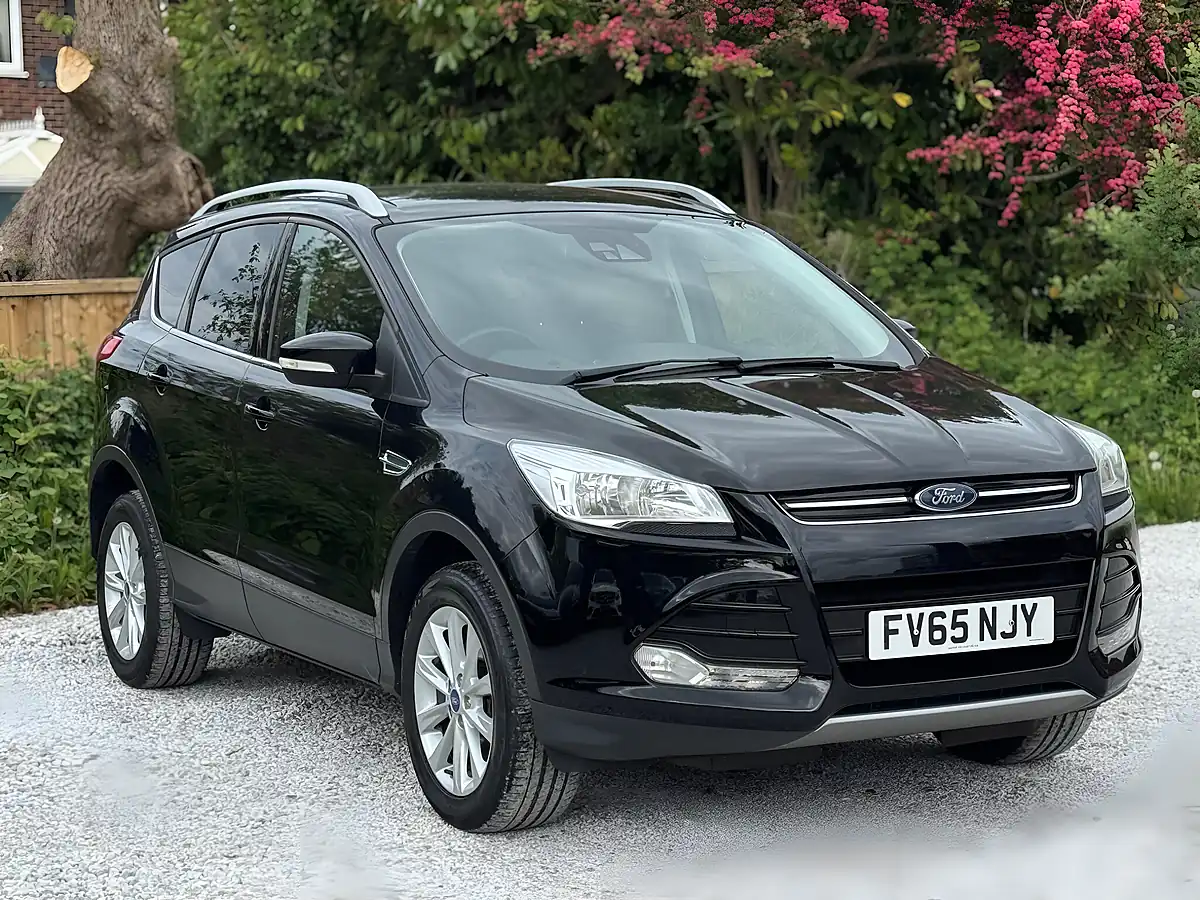 Used 2015 Ford Kuga Titanium Black - Interior and Exterior details 3