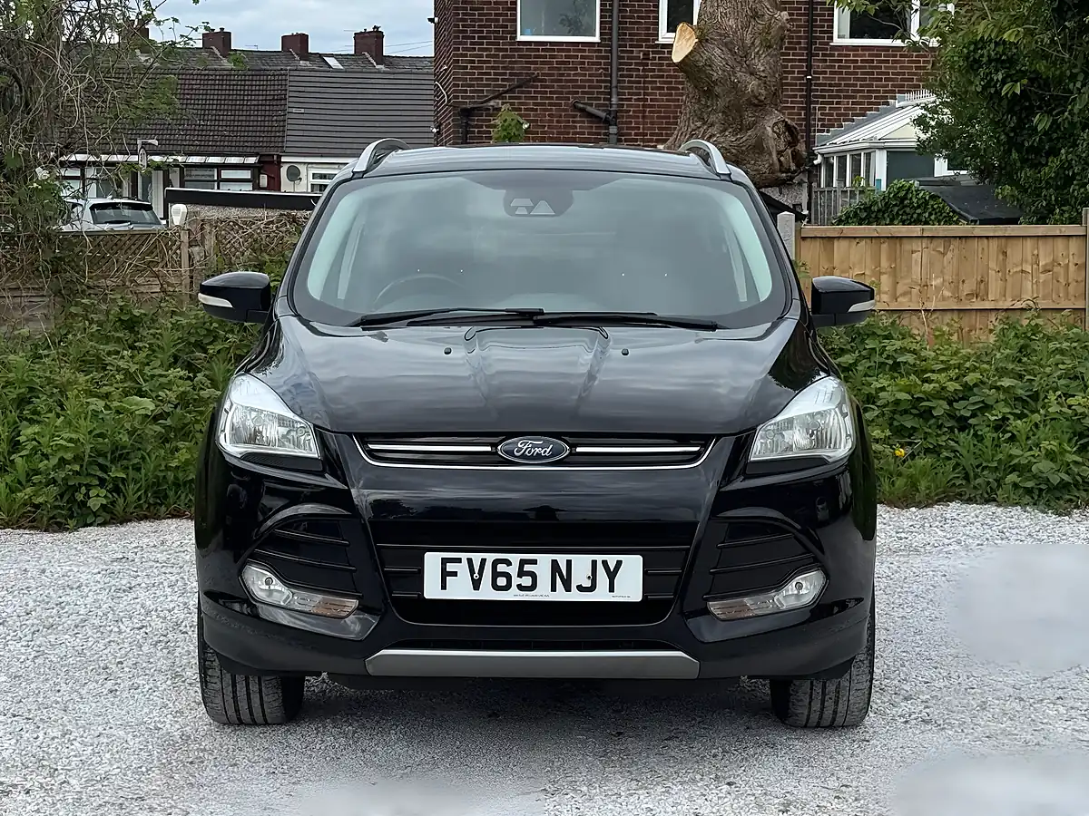 Used 2015 Ford Kuga Titanium Black - Interior and Exterior details 5