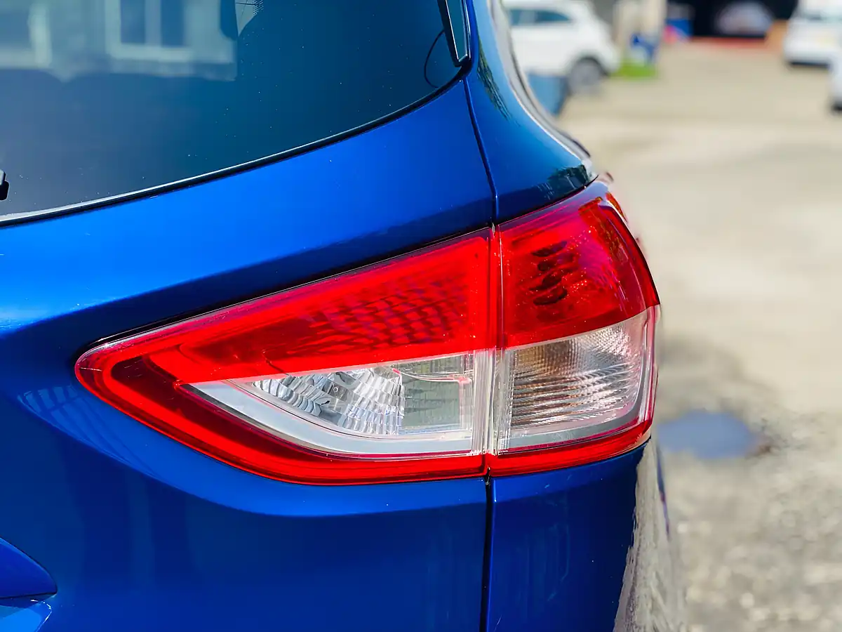 Used 2015 Ford Kuga Titanium Blue - Interior and Exterior details 13