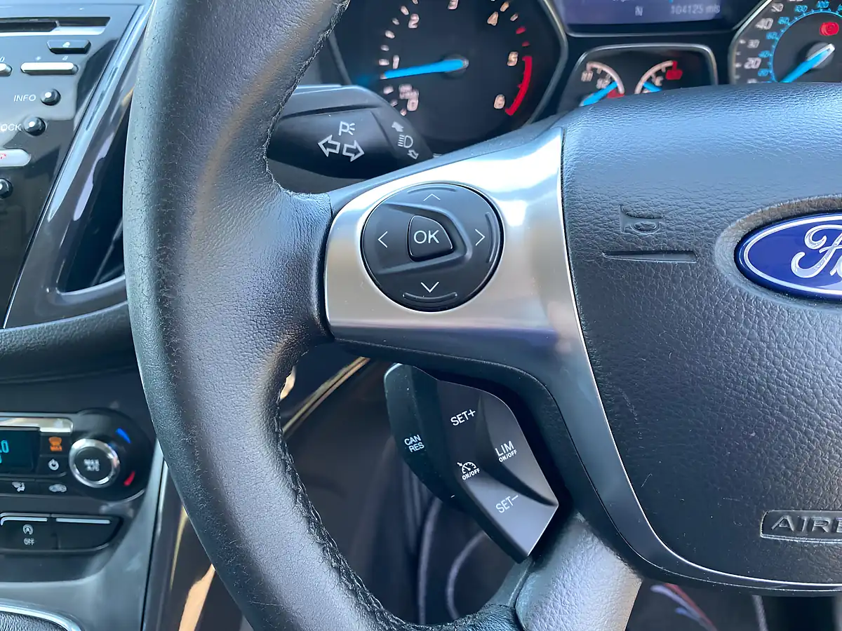 Used 2015 Ford Kuga Titanium Blue - Interior and Exterior details 18