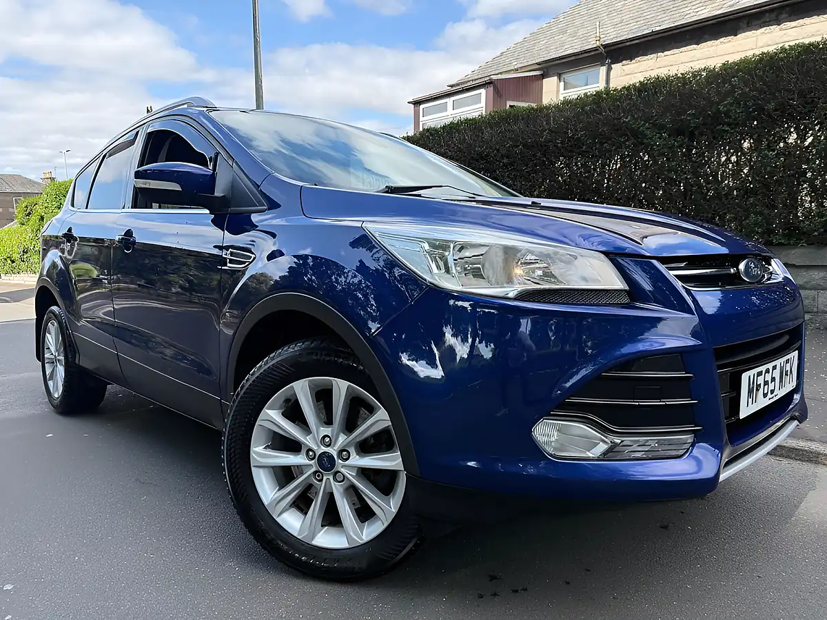 Used 2015 Ford Kuga Titanium Blue - Front View