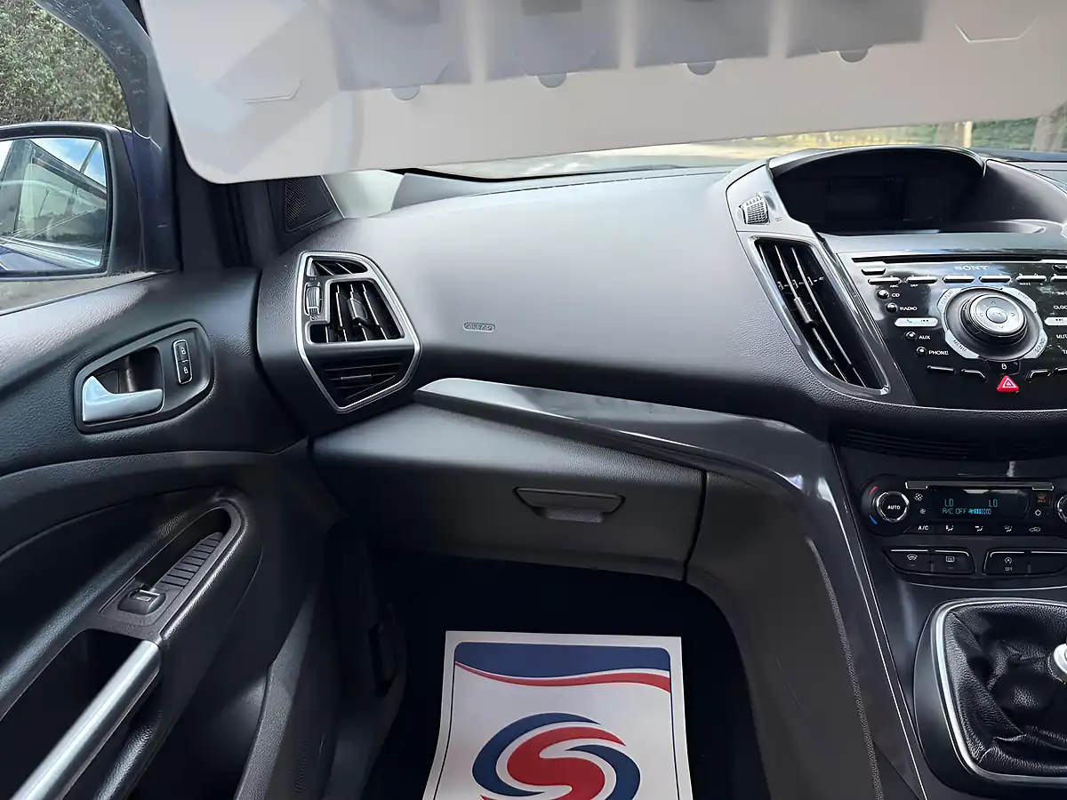 Used 2015 Ford Kuga Titanium Blue - Interior and Exterior details 6
