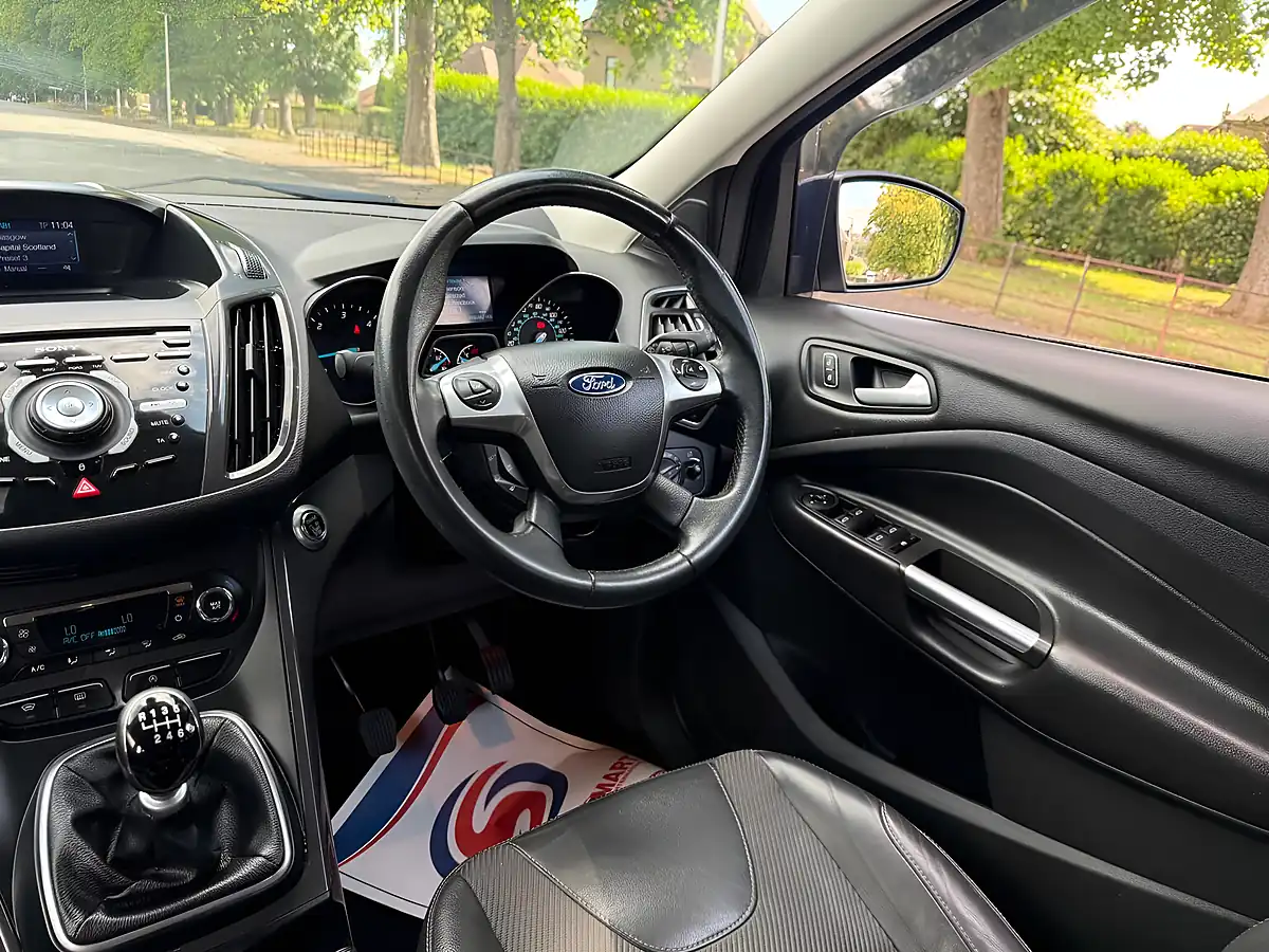 Used 2015 Ford Kuga Titanium Blue - Interior and Exterior details 8