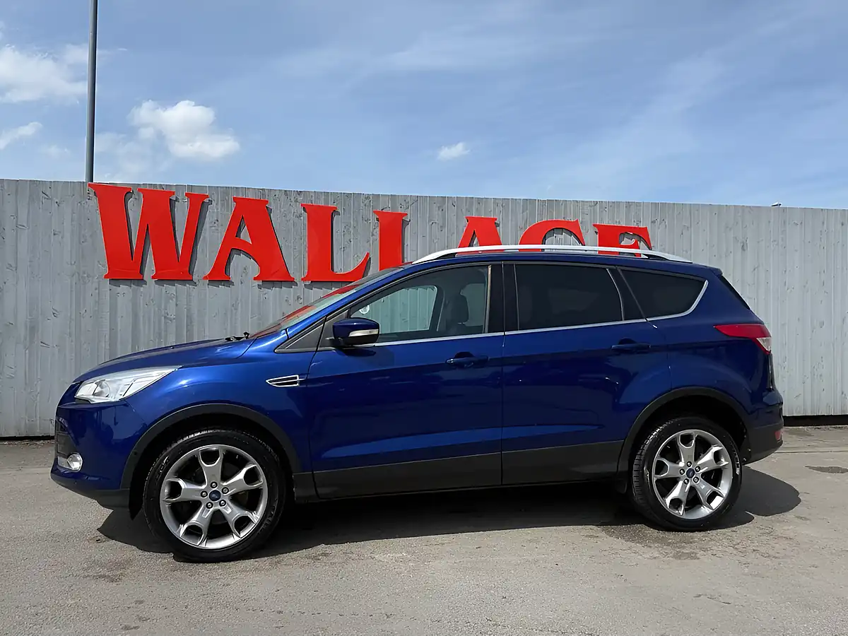 Used 2015 Ford Kuga Titanium Blue - Front View