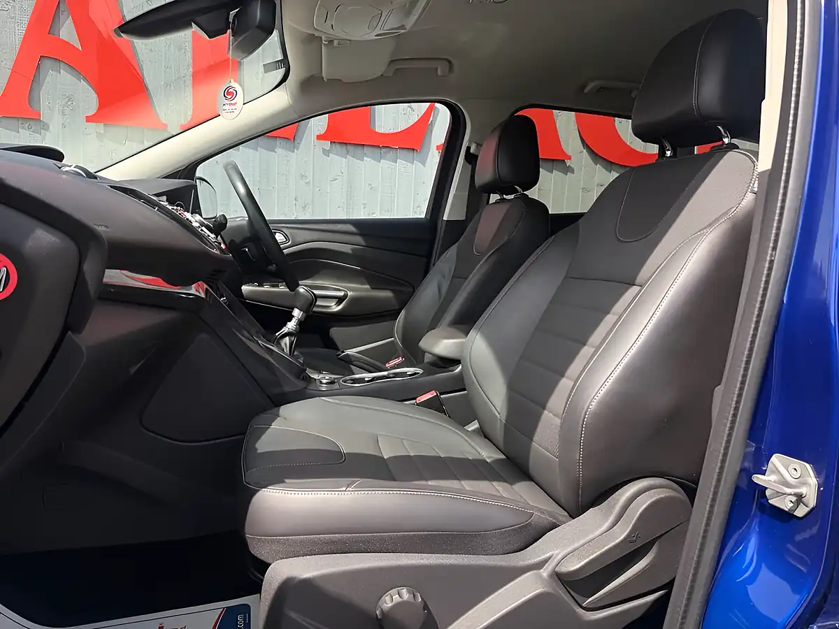Used 2015 Ford Kuga Titanium Blue - Interior and Exterior details 12