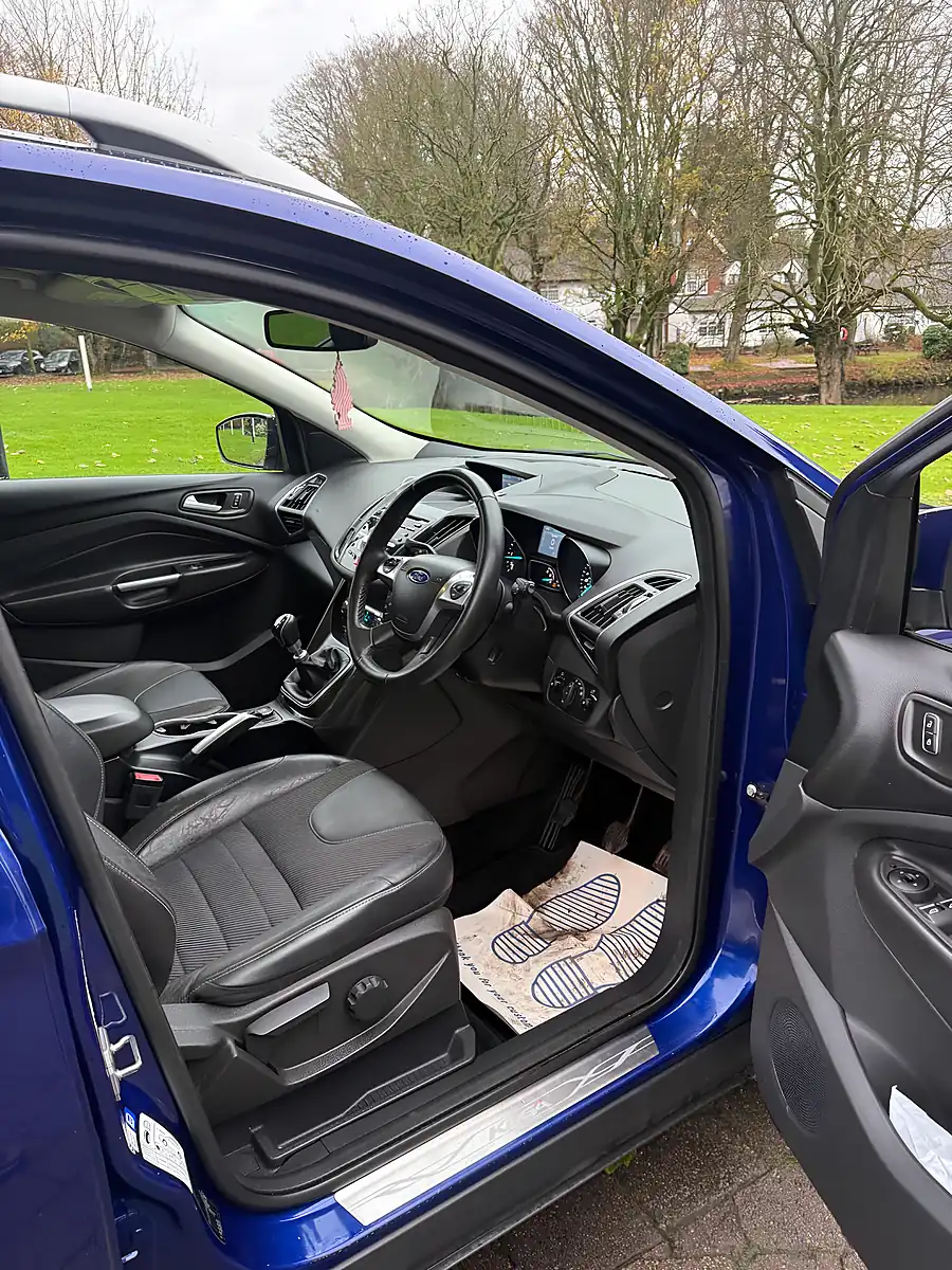 Used 2015 Ford Kuga Titanium Blue - Interior and Exterior details 13