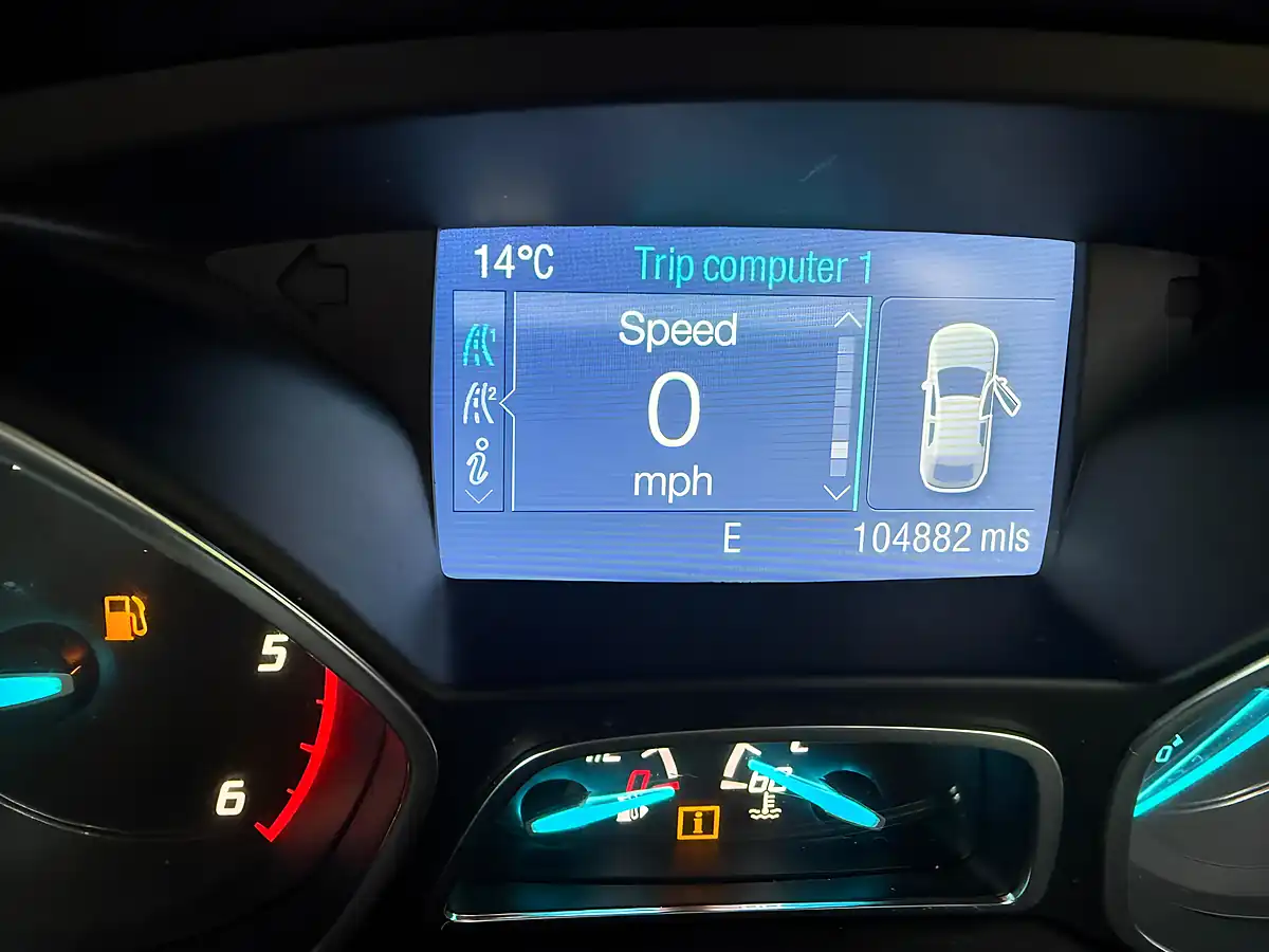 Used 2015 Ford Kuga Titanium Blue - Interior and Exterior details 14