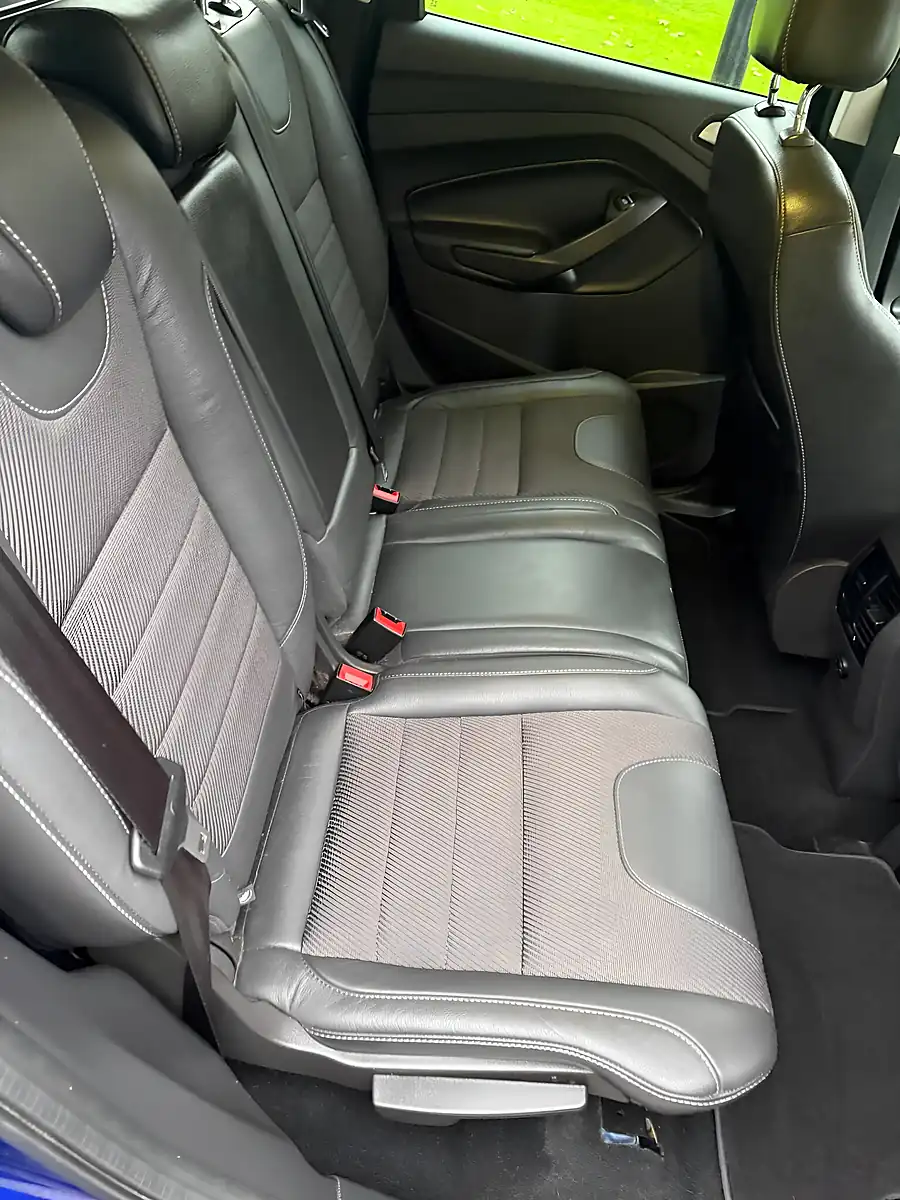Used 2015 Ford Kuga Titanium Blue - Interior and Exterior details 16