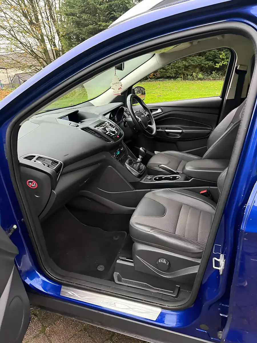 Used 2015 Ford Kuga Titanium Blue - Interior and Exterior details 19