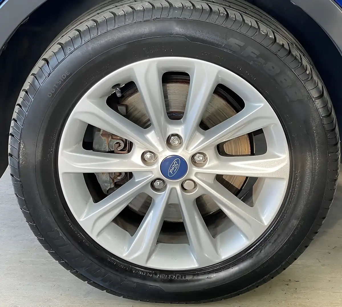 Used 2015 Ford Kuga Titanium Deep Impact Blue - Interior and Exterior details 11