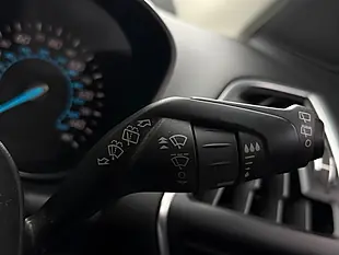 Used 2015 Ford Kuga Titanium Green - Interior and Exterior details 15