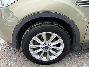 Used 2015 Ford Kuga Titanium Green - Interior and Exterior details 19
