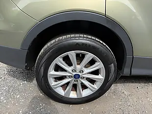 Used 2015 Ford Kuga Titanium Green - Interior and Exterior details 20