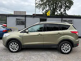 Used 2015 Ford Kuga Titanium Green - Interior and Exterior details 4