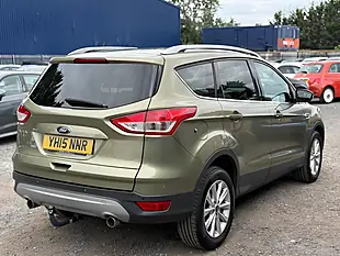 Used 2015 Ford Kuga Titanium Green - Interior and Exterior details 8