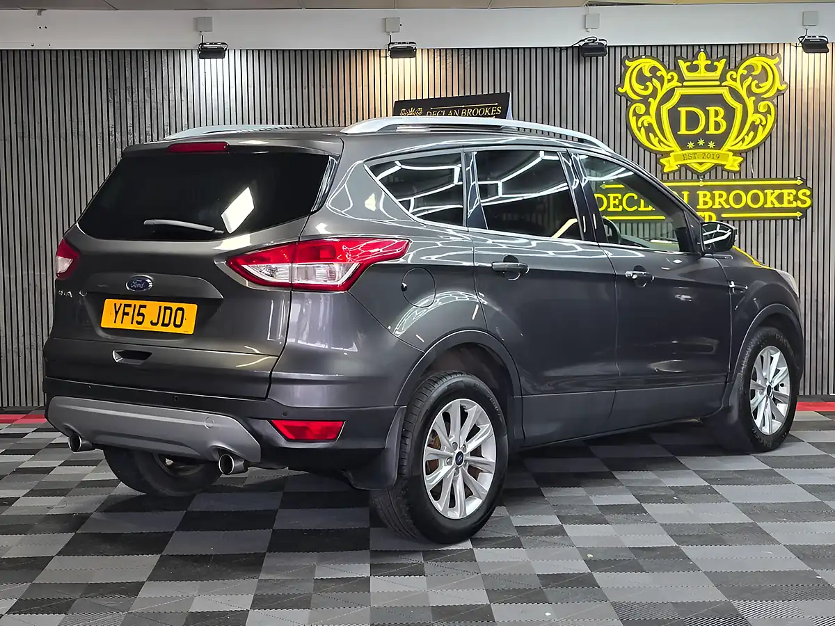 Used 2015 Ford Kuga Titanium Grey - Interior and Exterior details 3