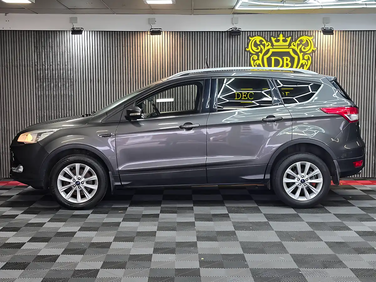 Used 2015 Ford Kuga Titanium Grey - Interior and Exterior details 6