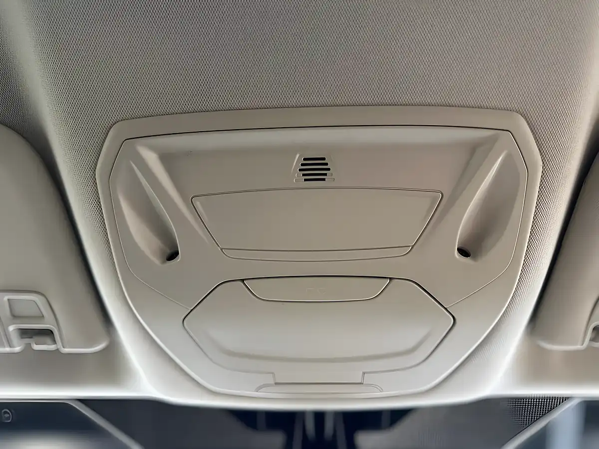 Used 2015 Ford Kuga Titanium Grey - Interior and Exterior details 15