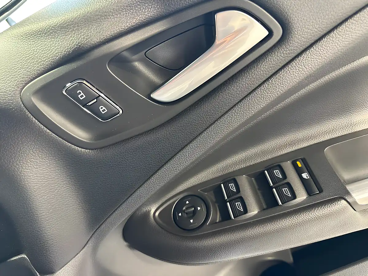 Used 2015 Ford Kuga Titanium Grey - Interior and Exterior details 16