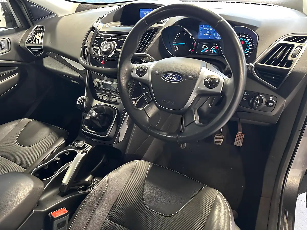 Used 2015 Ford Kuga Titanium Grey - Interior and Exterior details 9