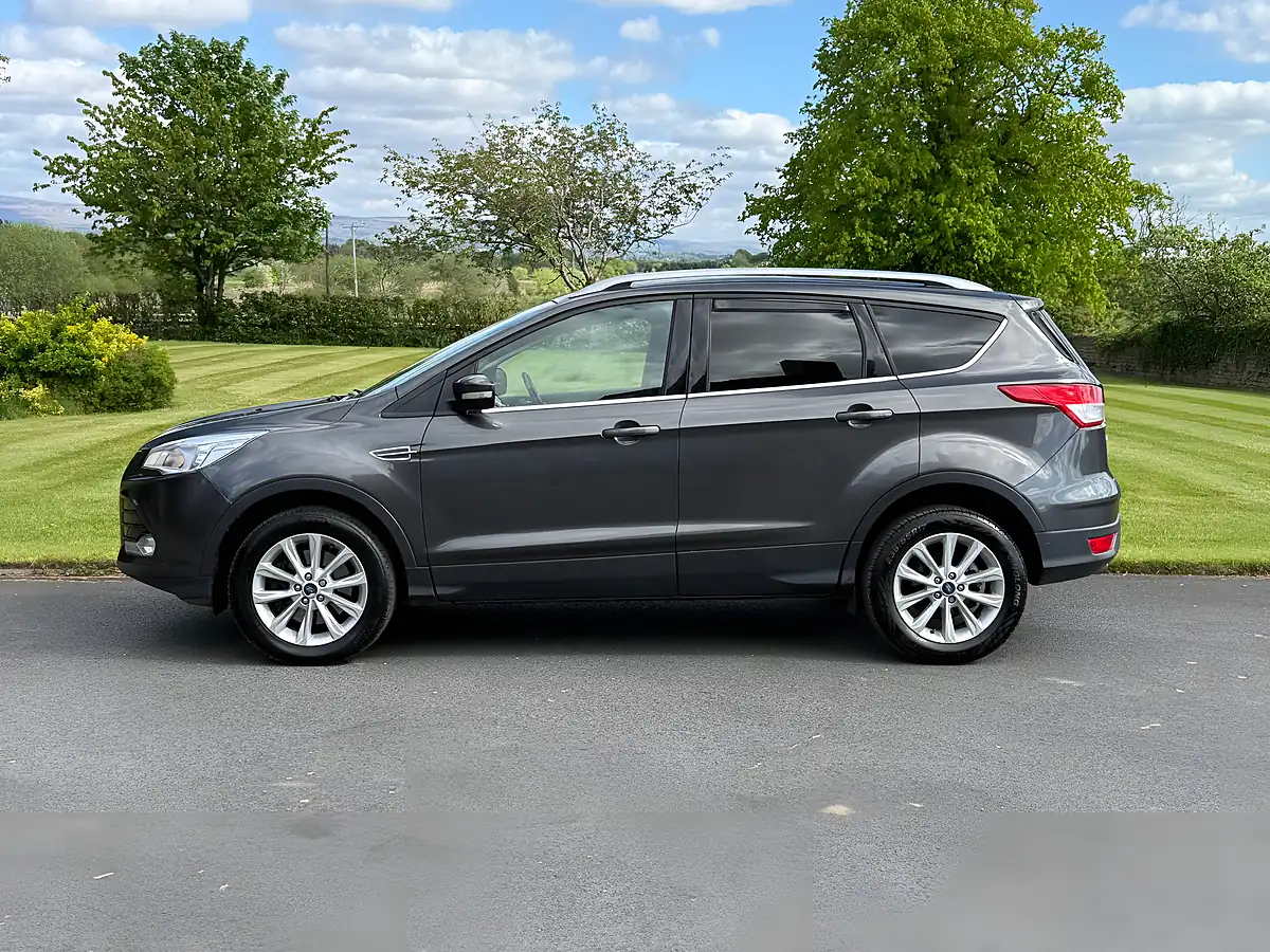 Used 2015 Ford Kuga Titanium Grey - Interior and Exterior details 4