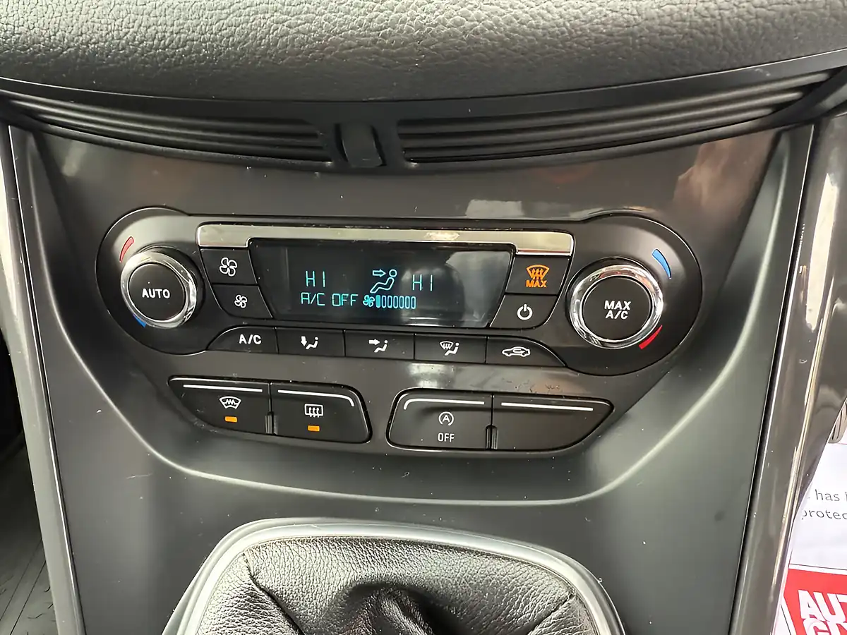 Used 2015 Ford Kuga Titanium Grey - Interior and Exterior details 11