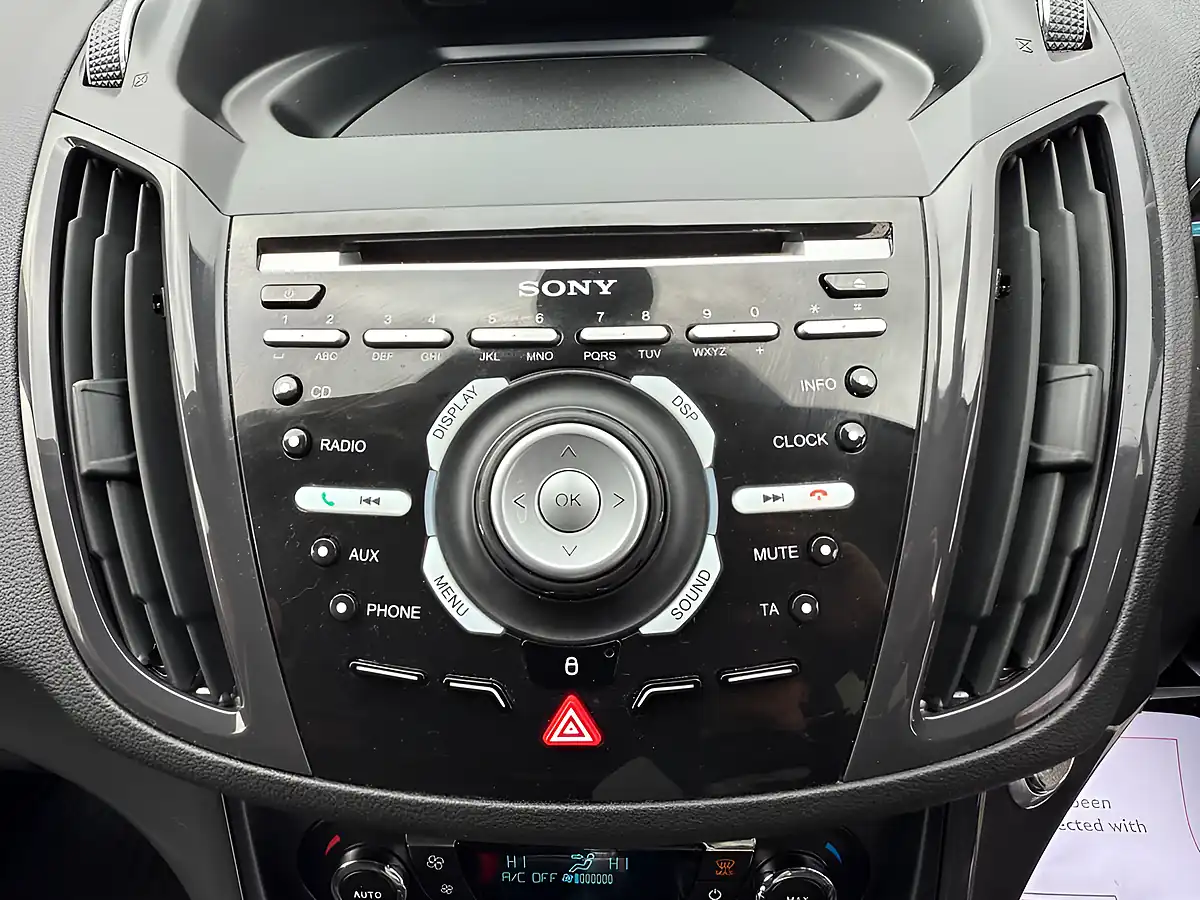 Used 2015 Ford Kuga Titanium Grey - Interior and Exterior details 14