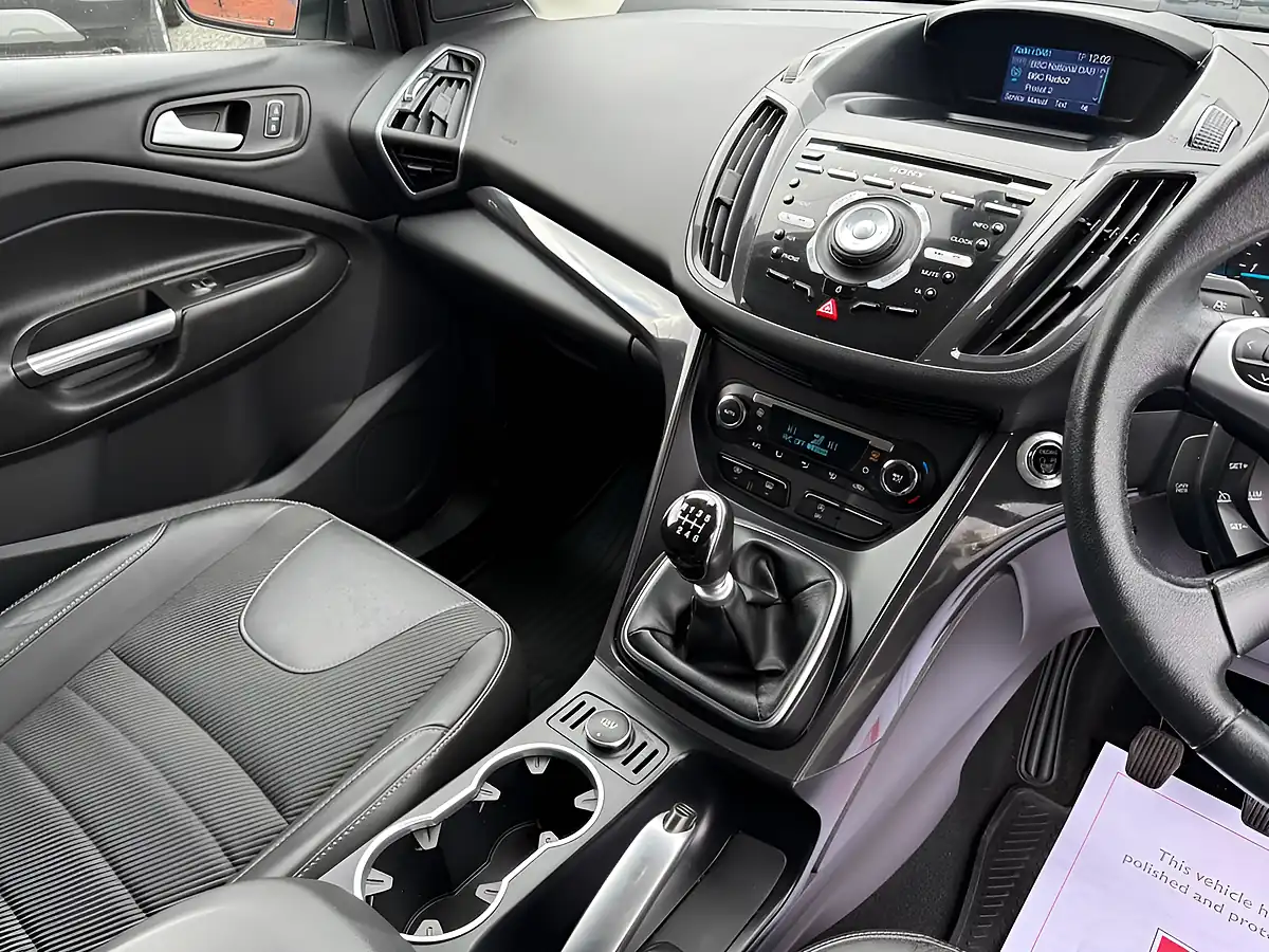 Used 2015 Ford Kuga Titanium Grey - Interior and Exterior details 9