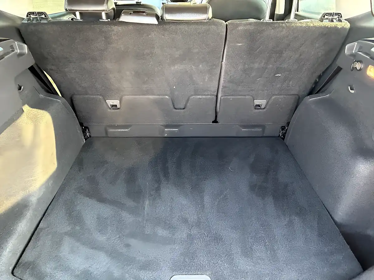 Used 2015 Ford Kuga Titanium Grey - Interior and Exterior details 17