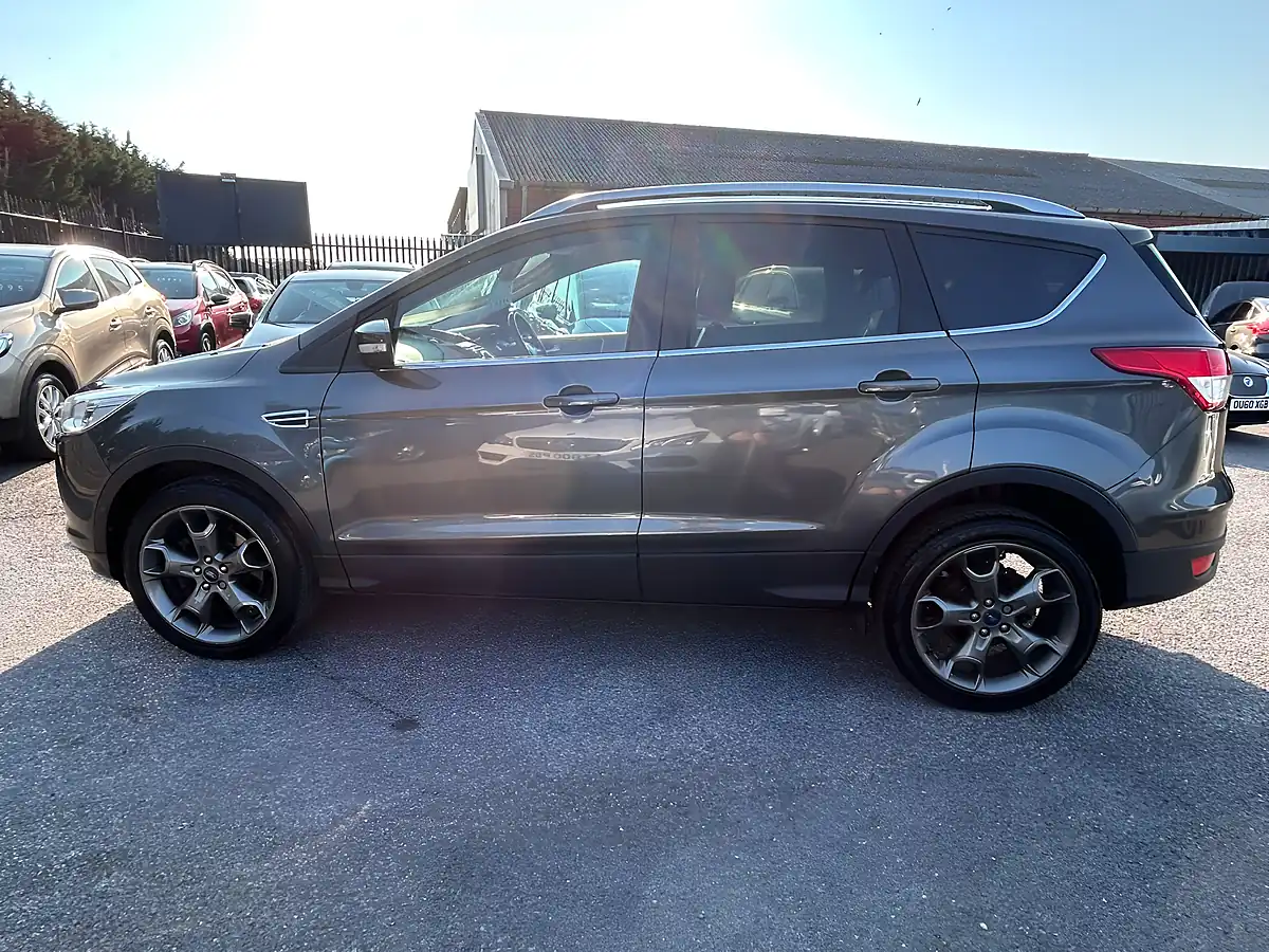 Used 2015 Ford Kuga Titanium Grey - Interior and Exterior details 3