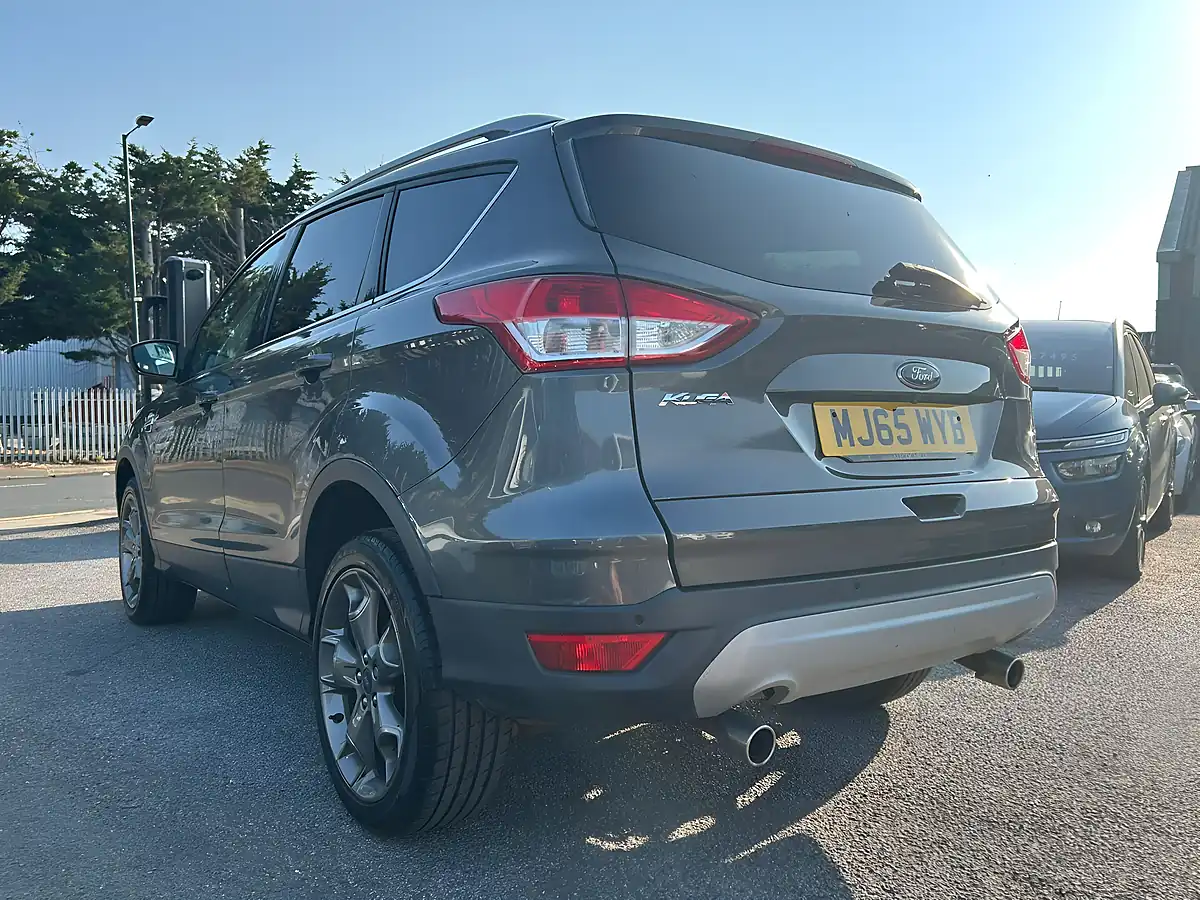 Used 2015 Ford Kuga Titanium Grey - Interior and Exterior details 4