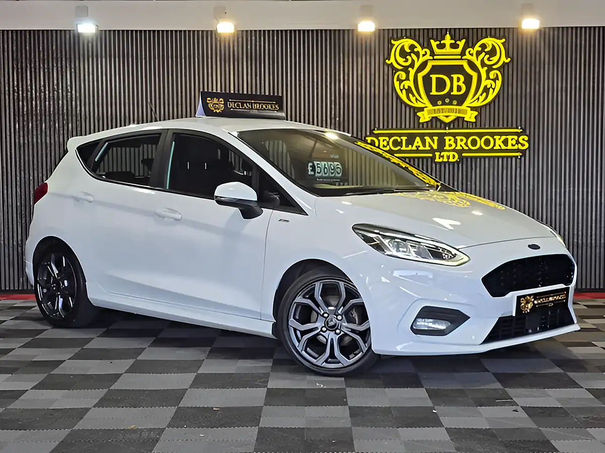 Used 2015 Ford Kuga Titanium Grey - Interior and Exterior details 2