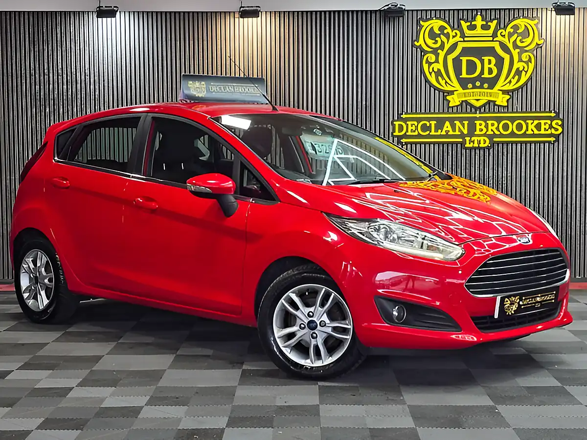 Used 2015 Ford Kuga Titanium Grey - Interior and Exterior details 7