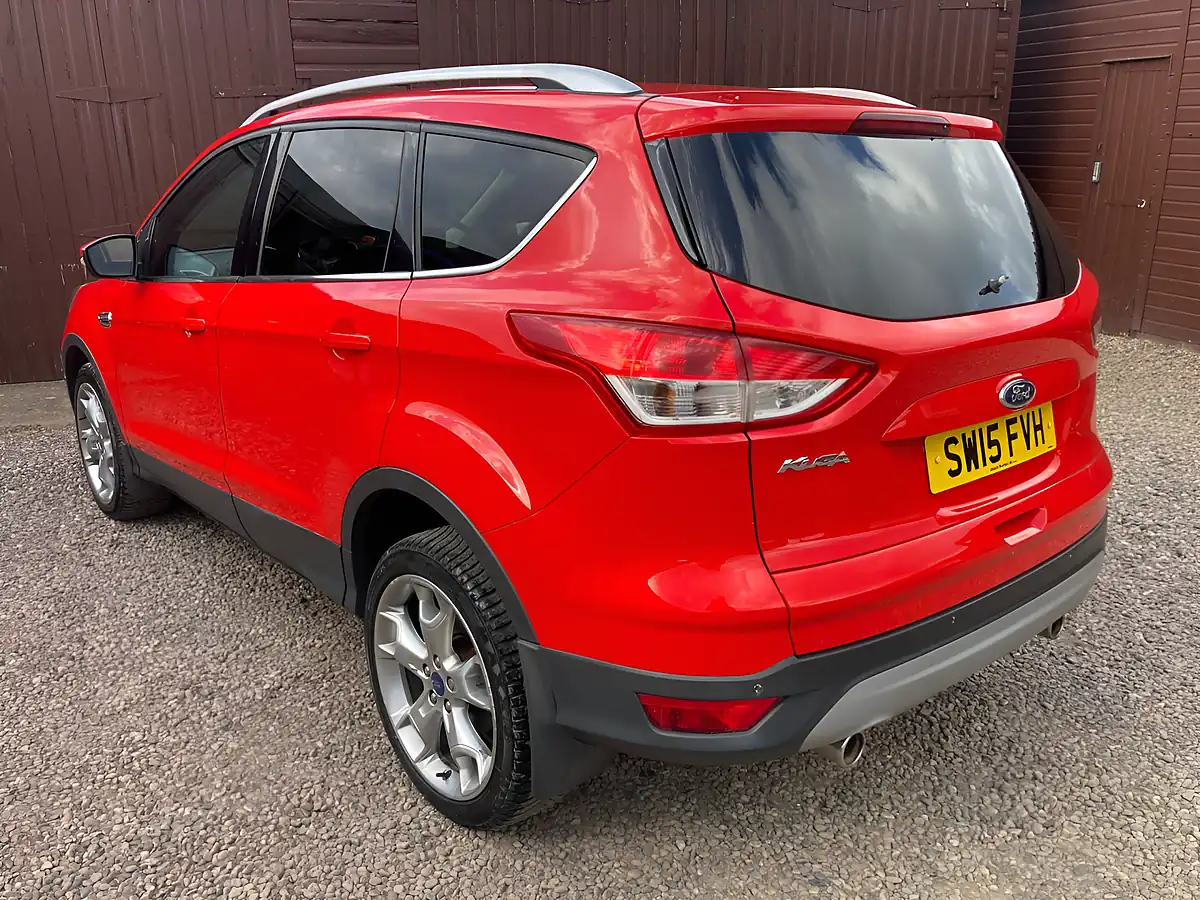 Used 2015 Ford Kuga Titanium Red - Interior and Exterior details 3