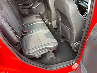 Used 2015 Ford Kuga Titanium Red - Interior and Exterior details 6