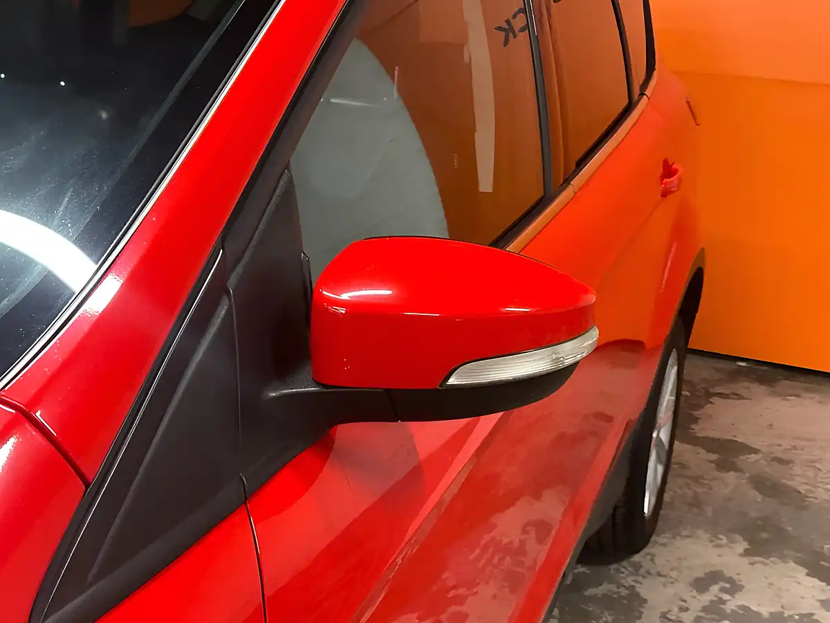 Used 2015 Ford Kuga Titanium Red - Interior and Exterior details 16