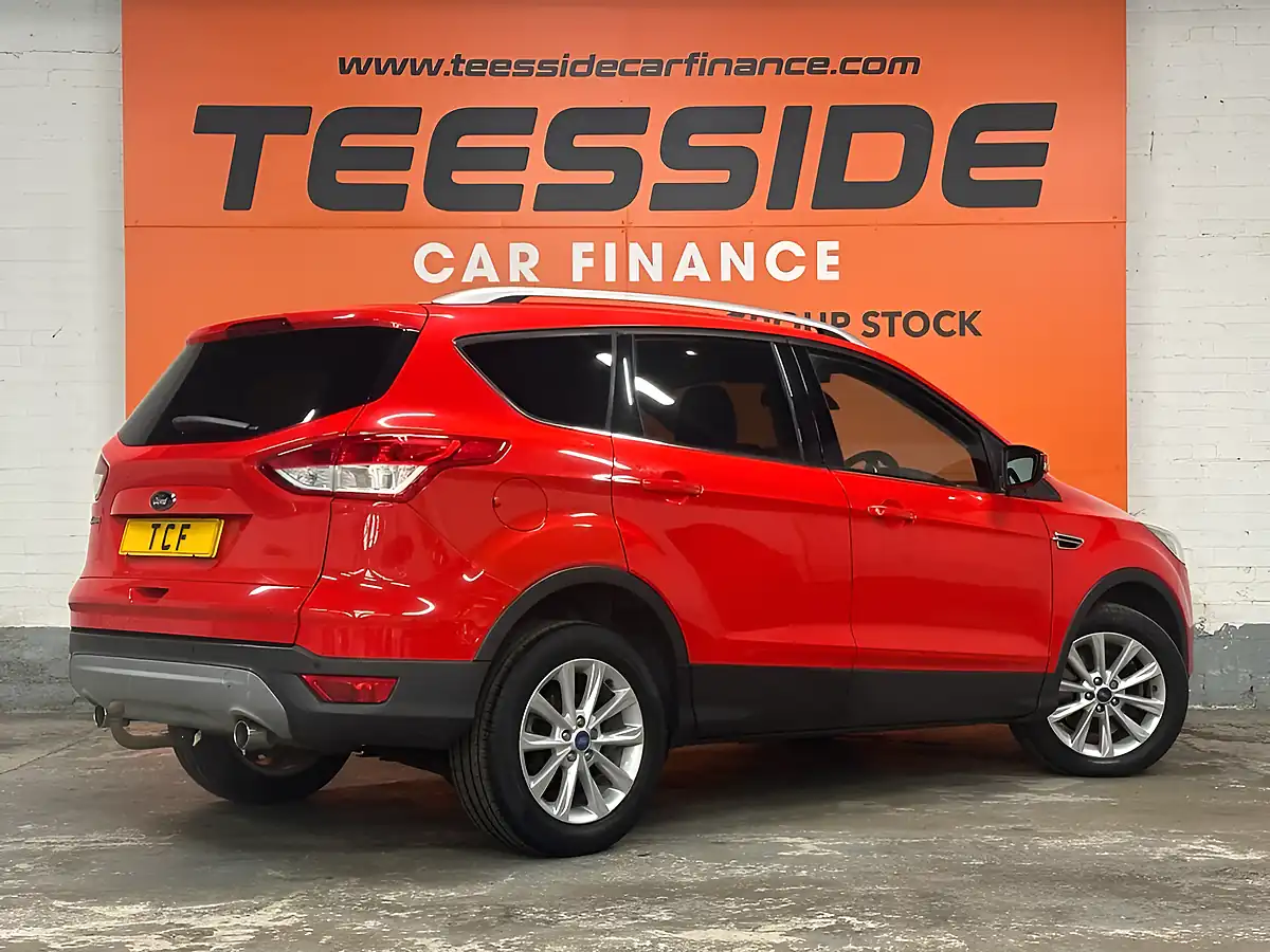 Used 2015 Ford Kuga Titanium Red - Interior and Exterior details 5