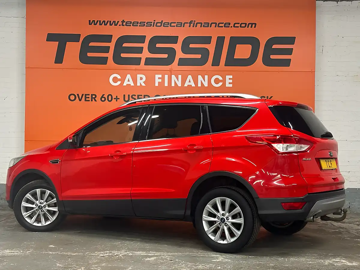 Used 2015 Ford Kuga Titanium Red - Interior and Exterior details 8