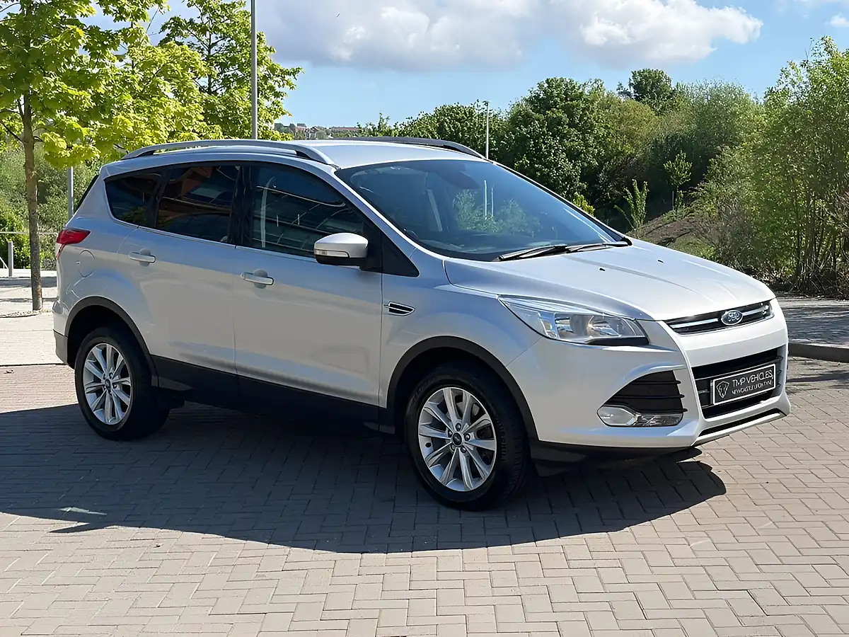 Used 2015 Ford Kuga Titanium Silver - Interior and Exterior details 2