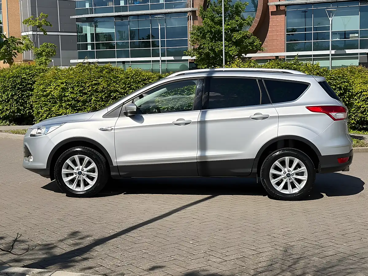 Used 2015 Ford Kuga Titanium Silver - Interior and Exterior details 3