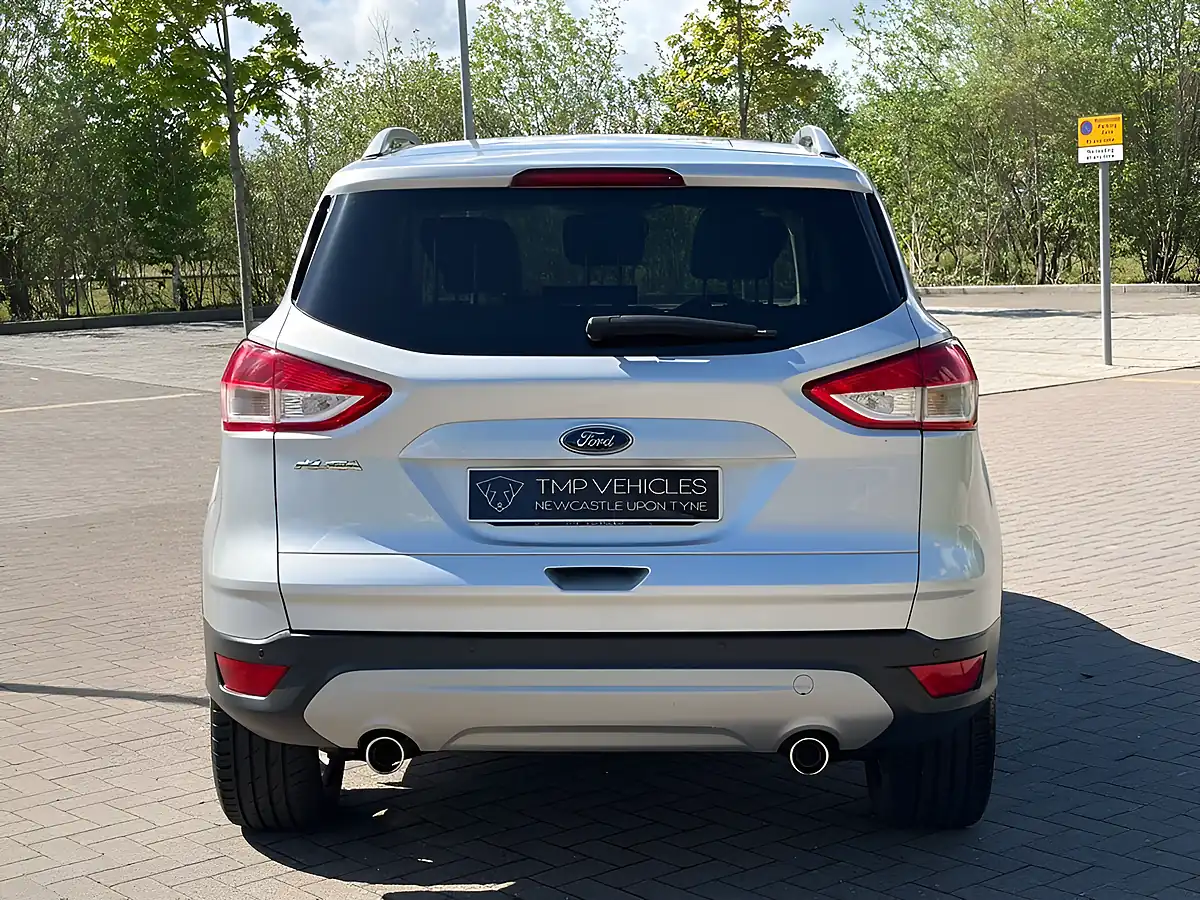 Used 2015 Ford Kuga Titanium Silver - Interior and Exterior details 4
