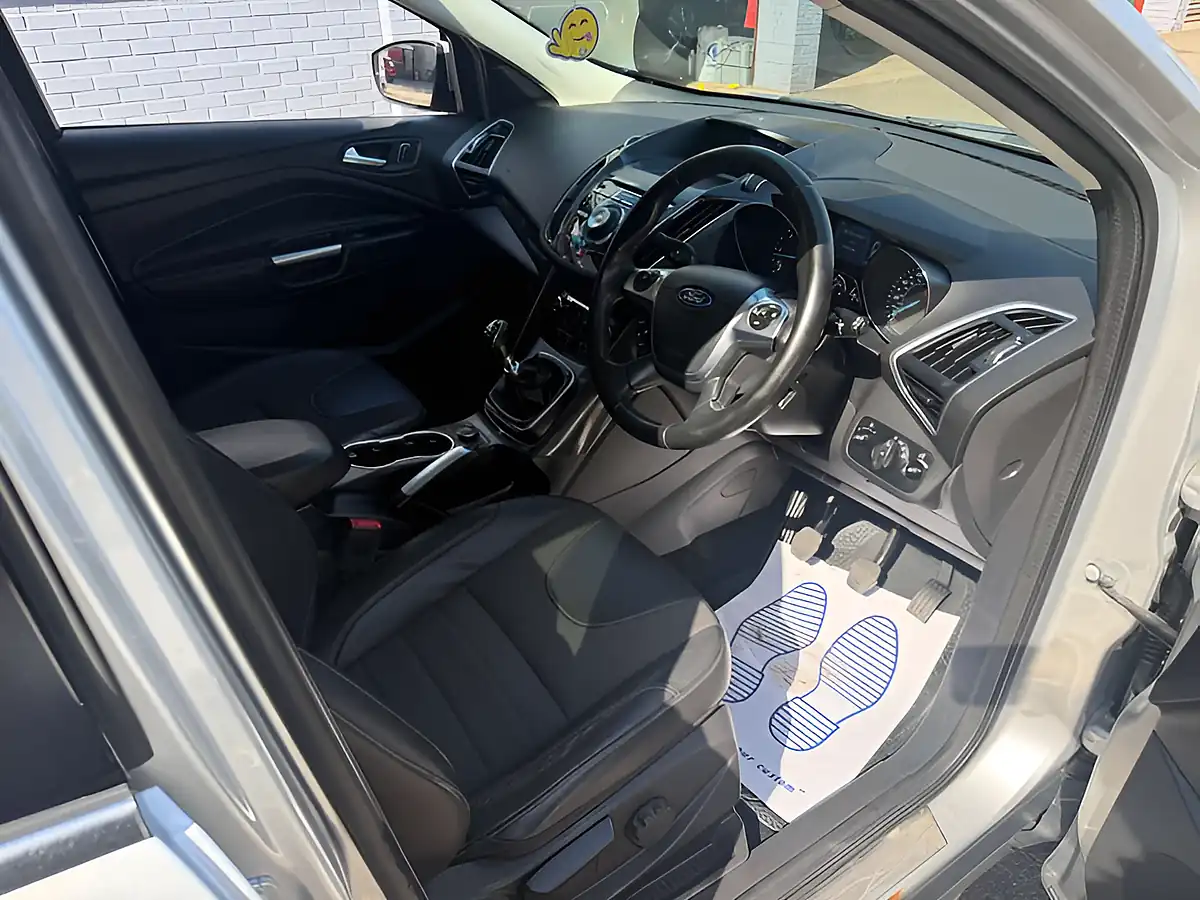 Used 2015 Ford Kuga Titanium Silver - Interior and Exterior details 14