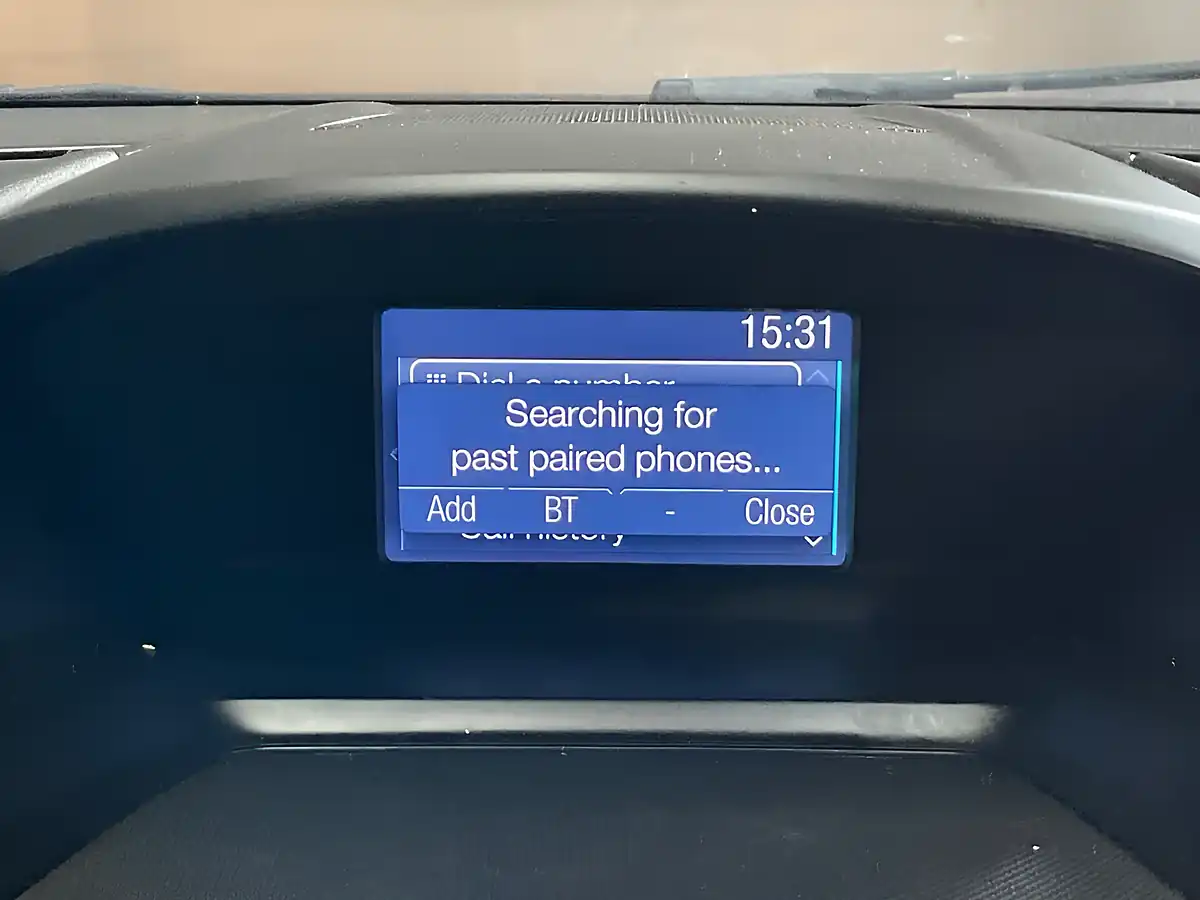 Used 2015 Ford Kuga Titanium Silver - Interior and Exterior details 15