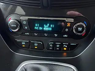 Used 2015 Ford Kuga Titanium White - Interior and Exterior details 12