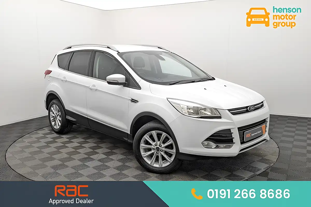 Used 2015 Ford Kuga Titanium White - Front View