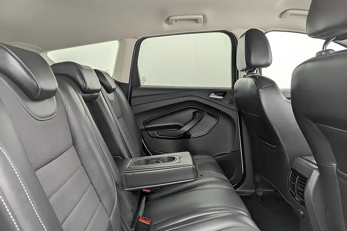 Used 2015 Ford Kuga Titanium White - Interior and Exterior details 13