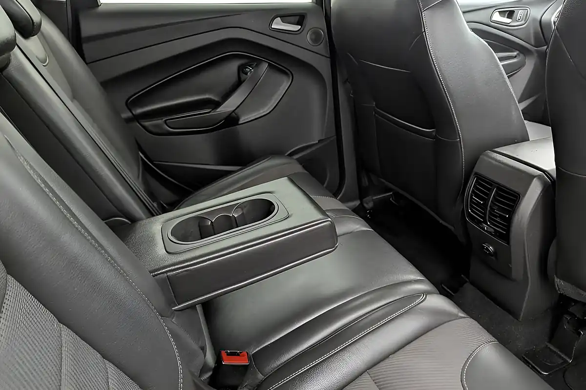 Used 2015 Ford Kuga Titanium White - Interior and Exterior details 15