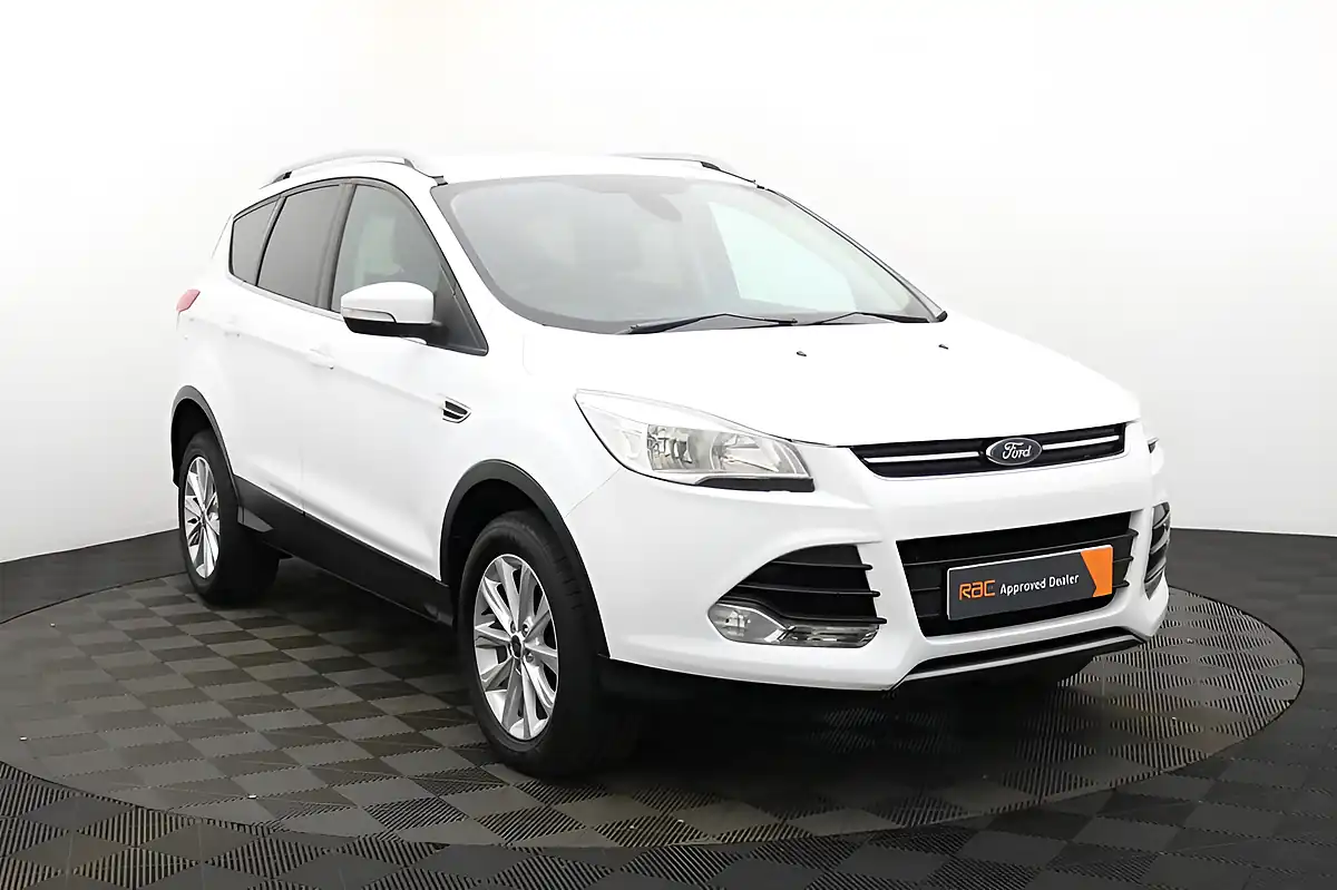 Used 2015 Ford Kuga Titanium White - Interior and Exterior details 8