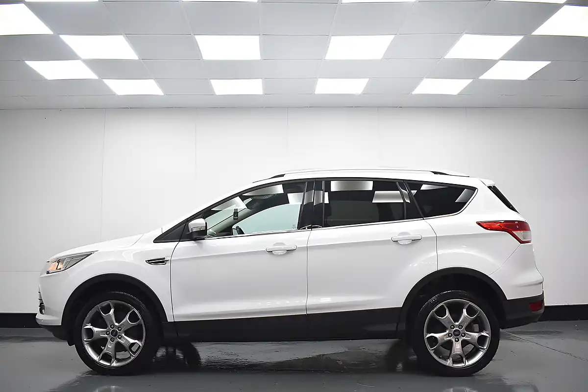 Used 2015 Ford Kuga Titanium White - Interior and Exterior details 2