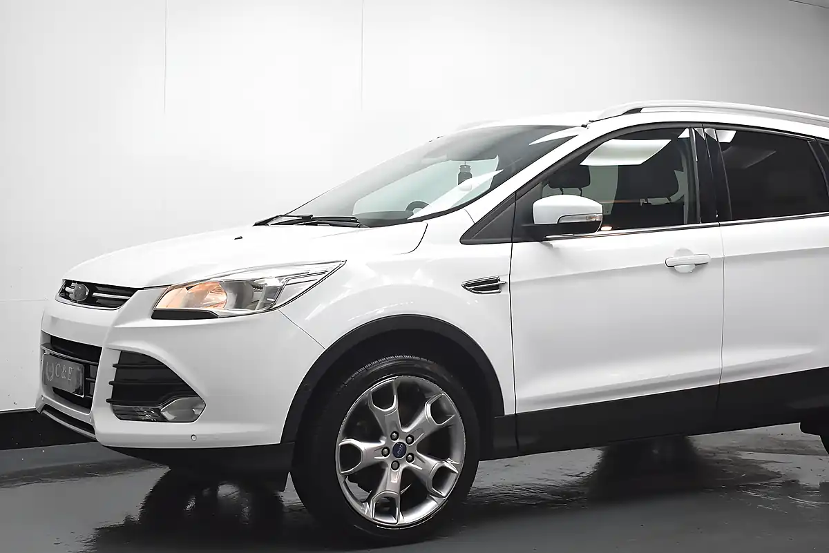 Used 2015 Ford Kuga Titanium White - Interior and Exterior details 3